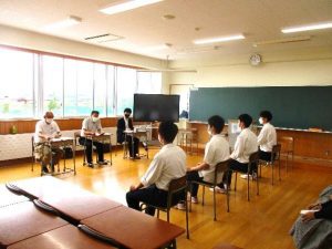 写真:PTA就職模擬面接の様子1